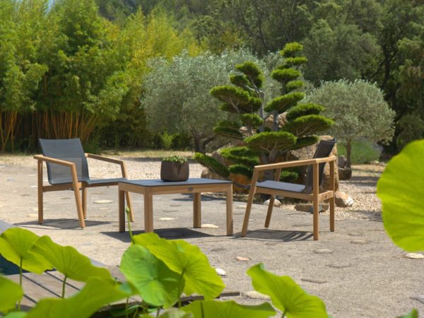 Fauteuil bas empilable TEKURA – Image 3