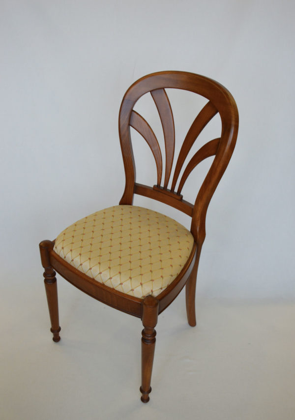 Chaise traditionnelle