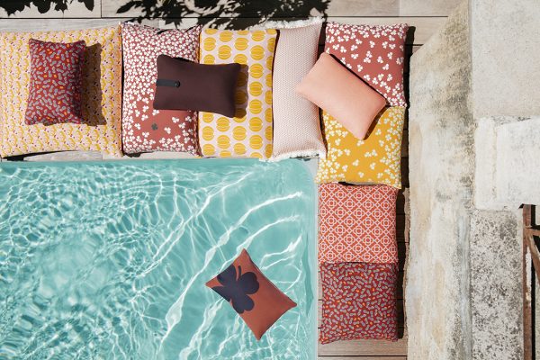 Coussin Outdoor Cocotiers 70x70 cm ENVIE D'AILLEURS FERMOB – Image 2